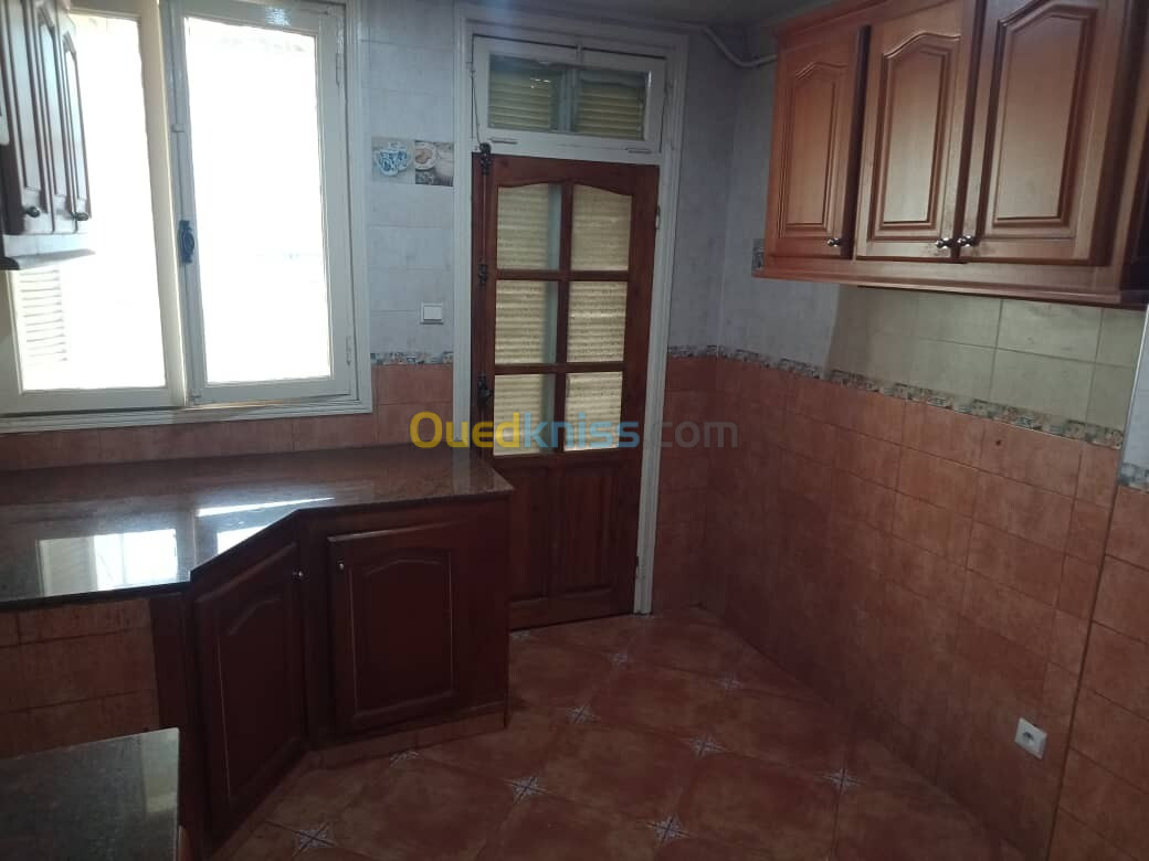 Location Appartement F3 Blida Blida