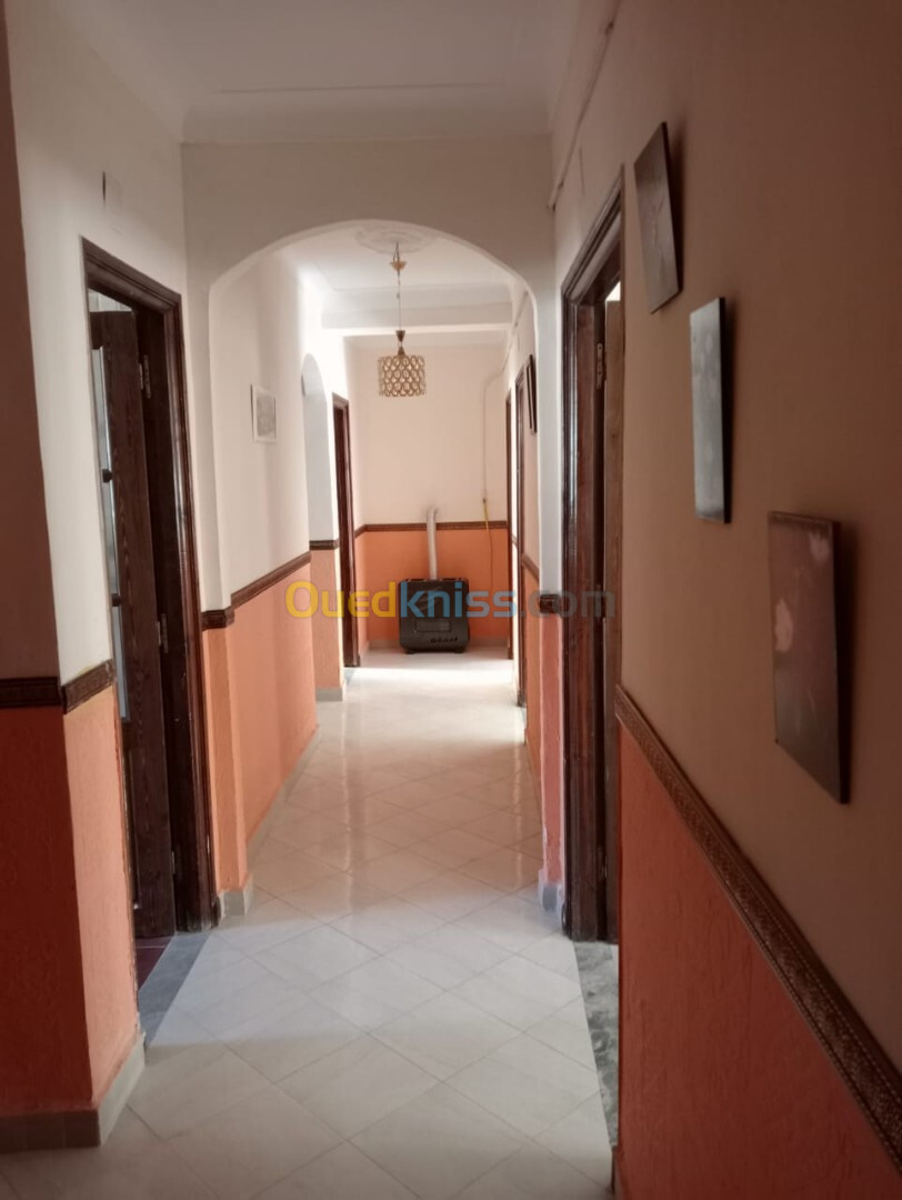 Location Appartement F4 Blida Blida