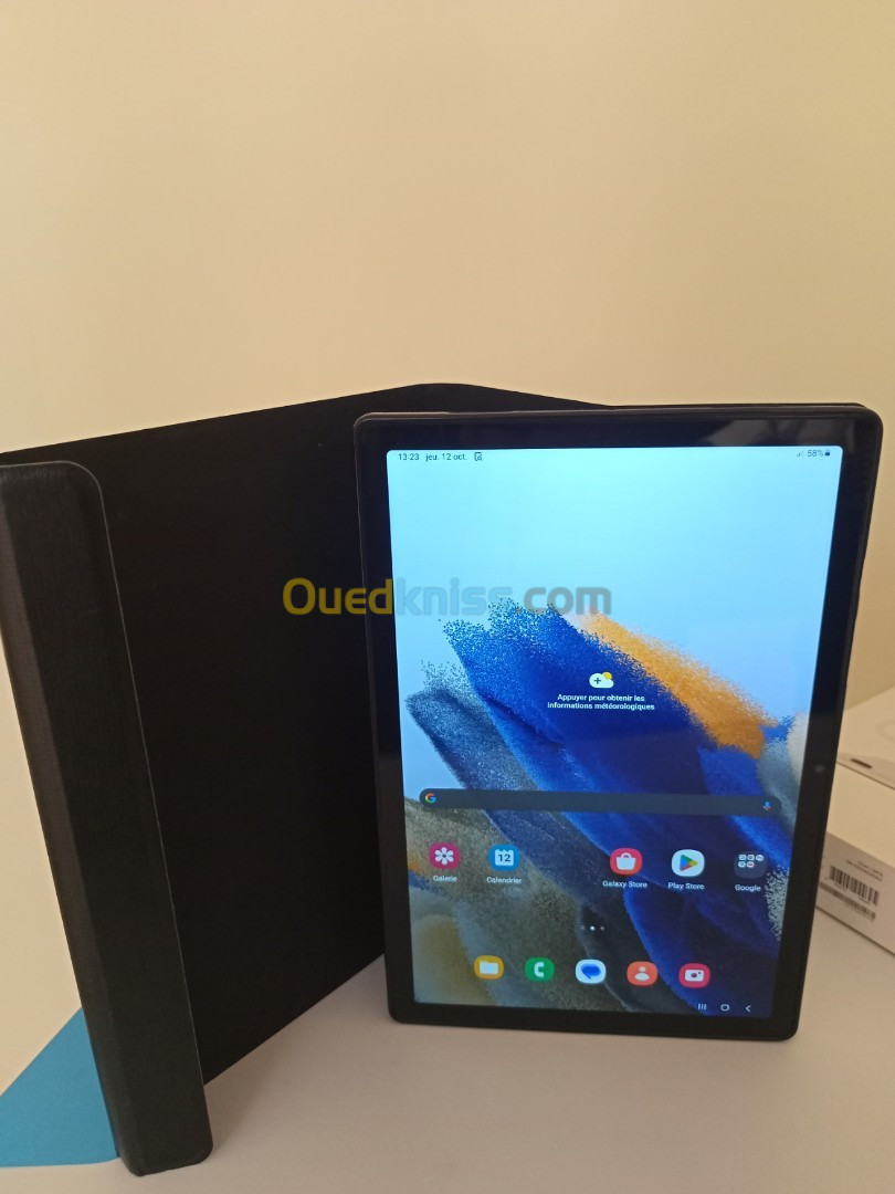 SAMSUNG GALAXY TAB A8 2022 4/64GB + Pochette