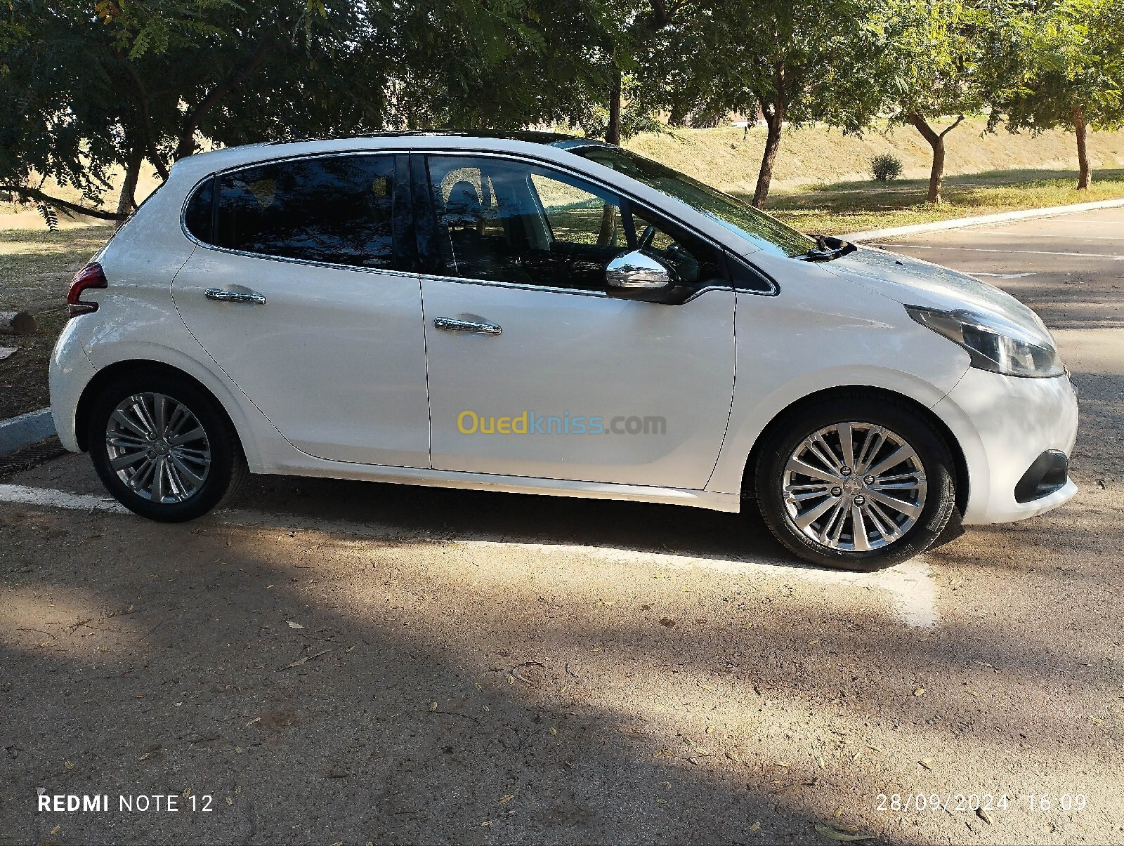 Peugeot 208 2016 Allure Facelift