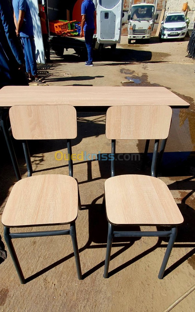 Table et chaises scolaire 