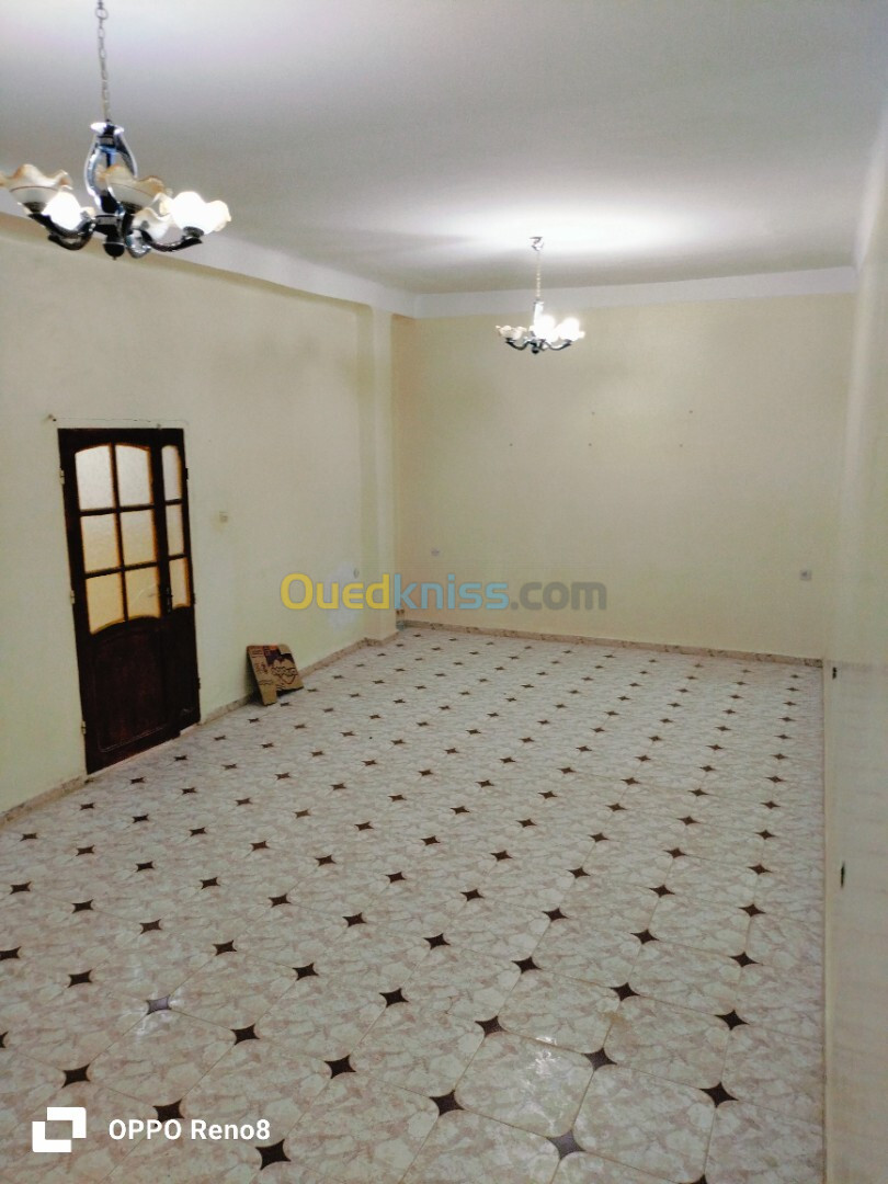 Location Niveau De Villa F5 Biskra Biskra