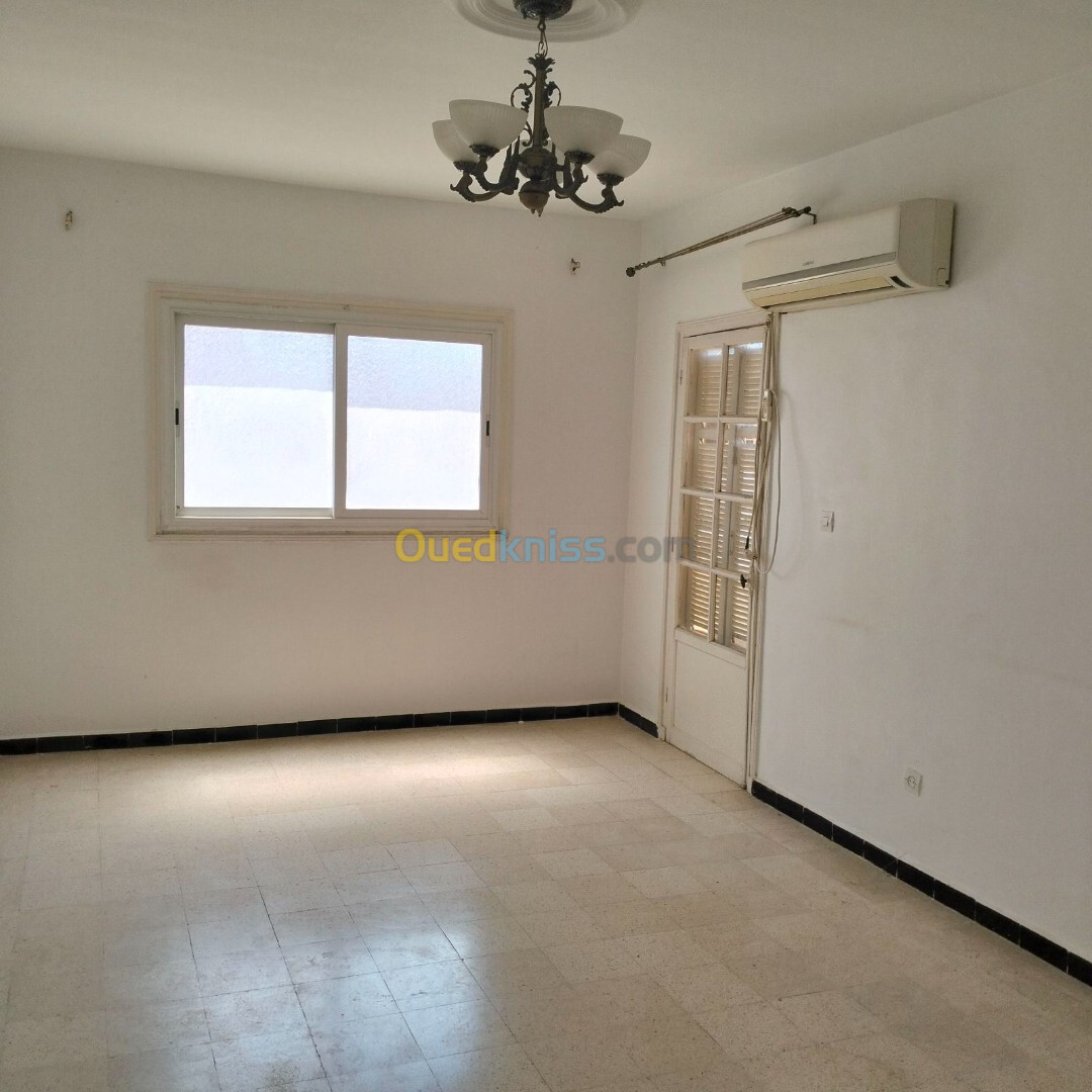 Location Appartement F3 Alger Les eucalyptus