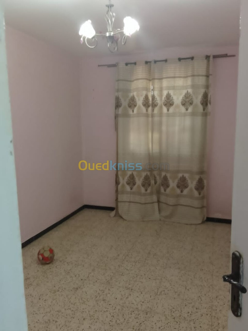 Location Appartement F4 Alger Les eucalyptus