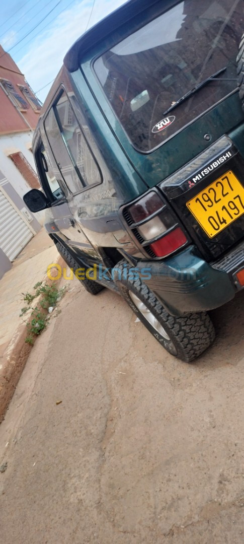 Mitsubishi Pajero Court 1992 Pajero Court