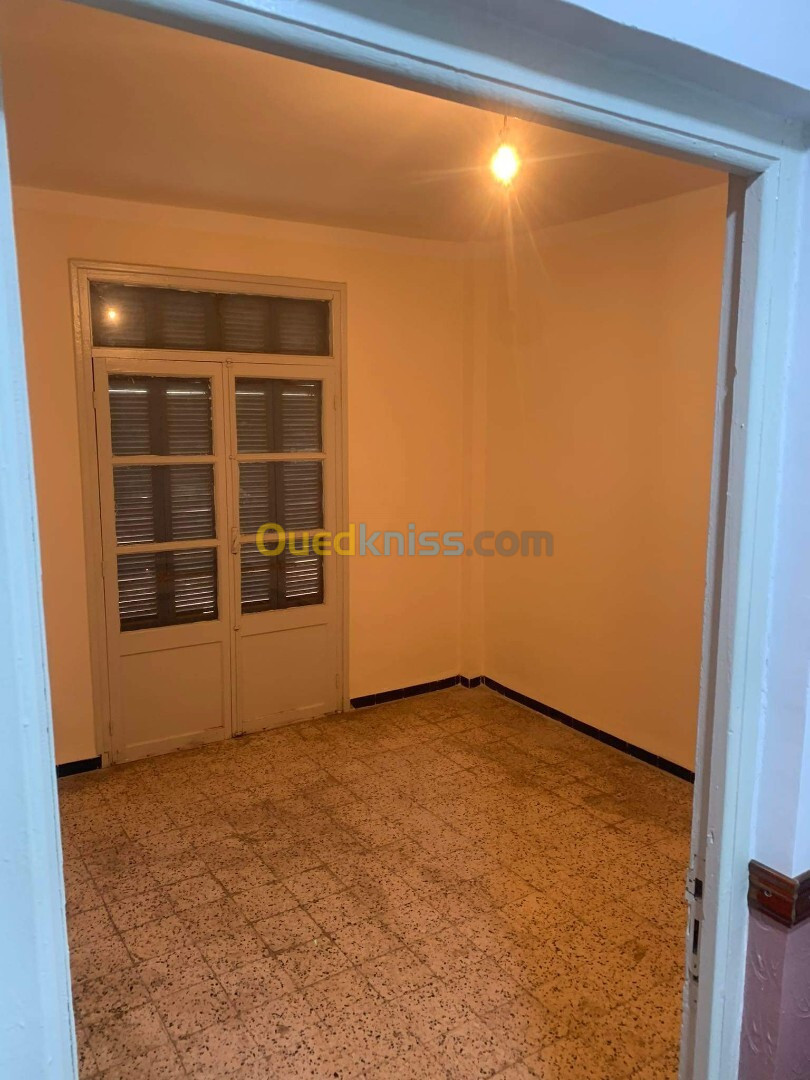 Location vacances Appartement F5 Alger Bordj el kiffan