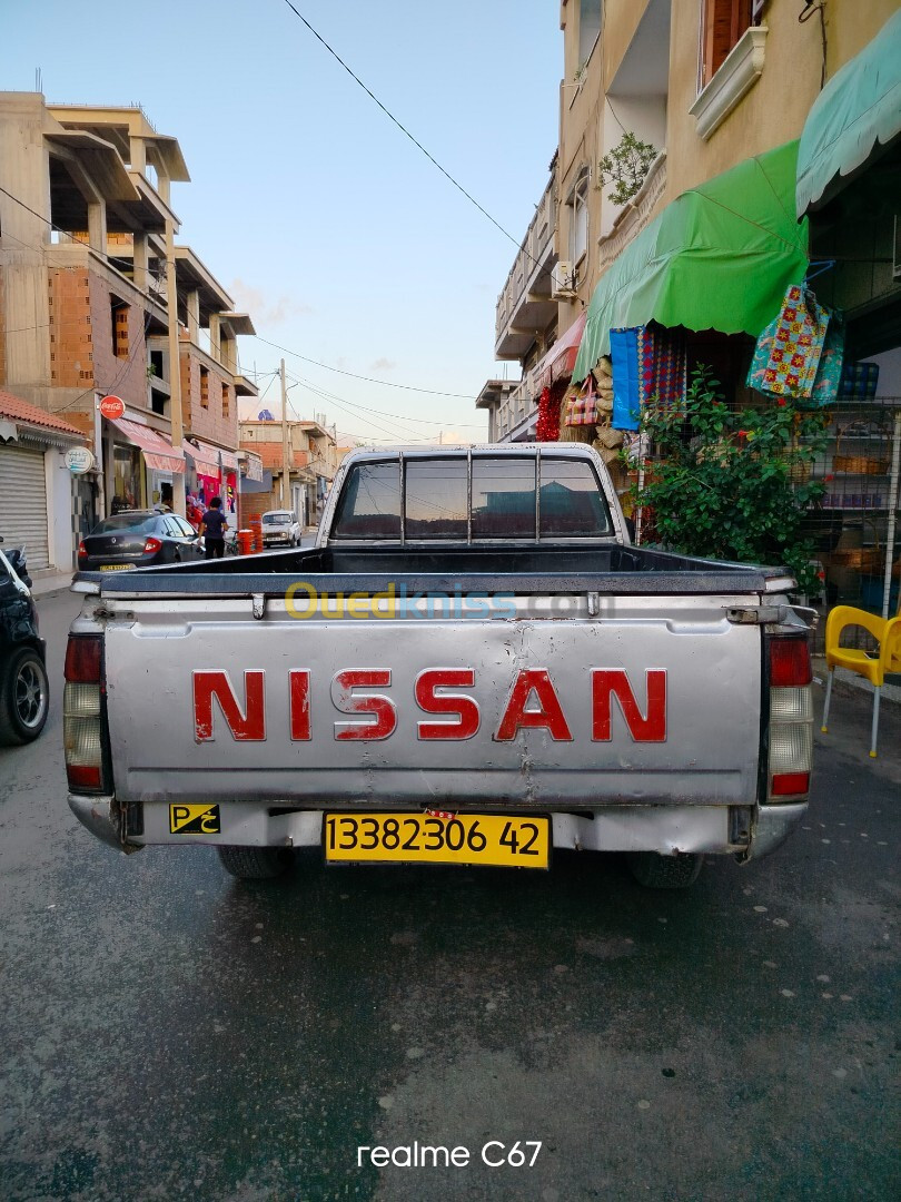 Nissan Japonais 2006 Bachi