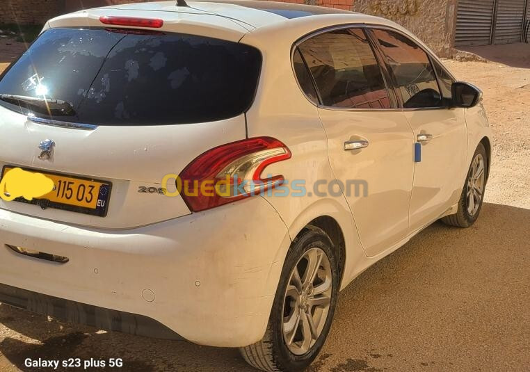 Peugeot 208 2015 Hd