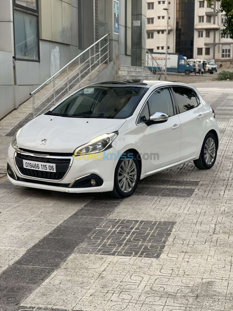 Peugeot 208 2015 Allure Facelift