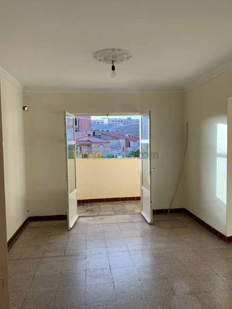 Location Appartement F4 Alger Kouba