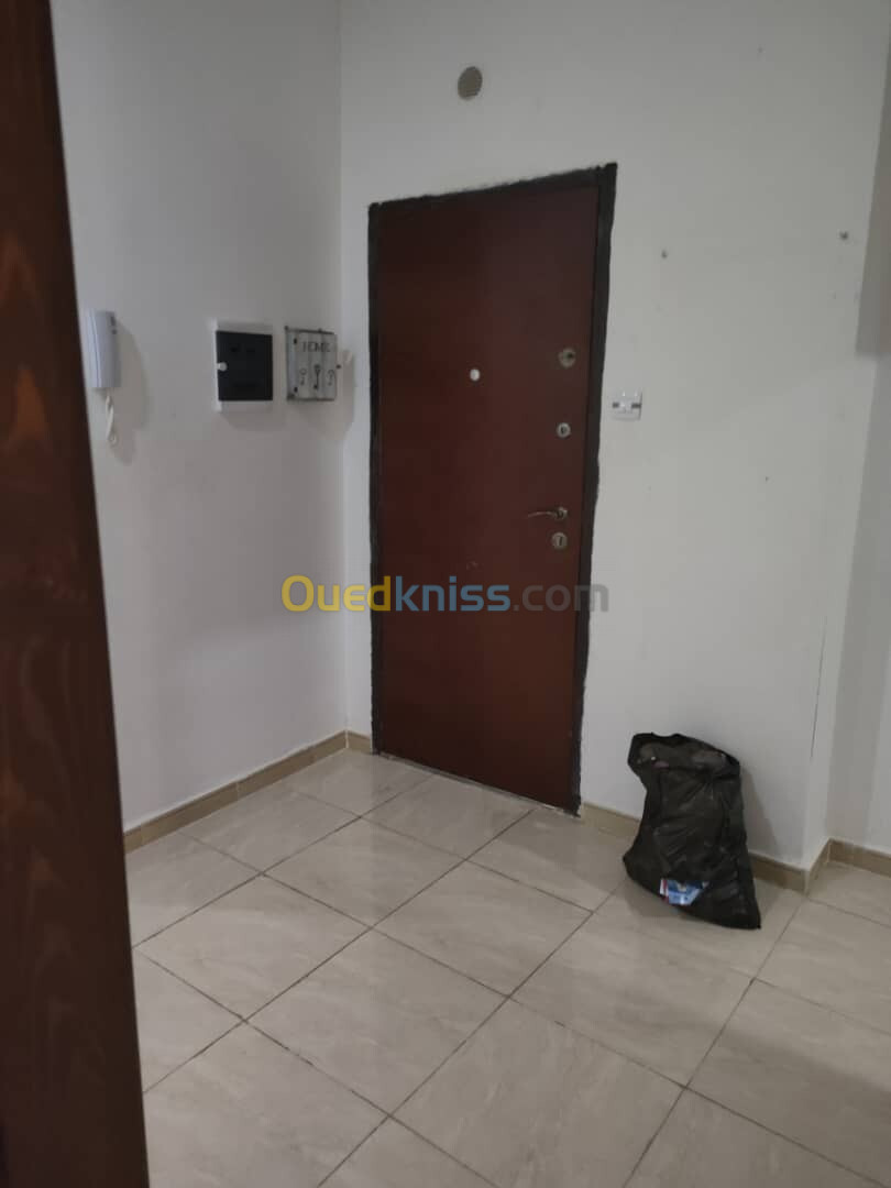 Location Appartement F2 Tipaza Kolea