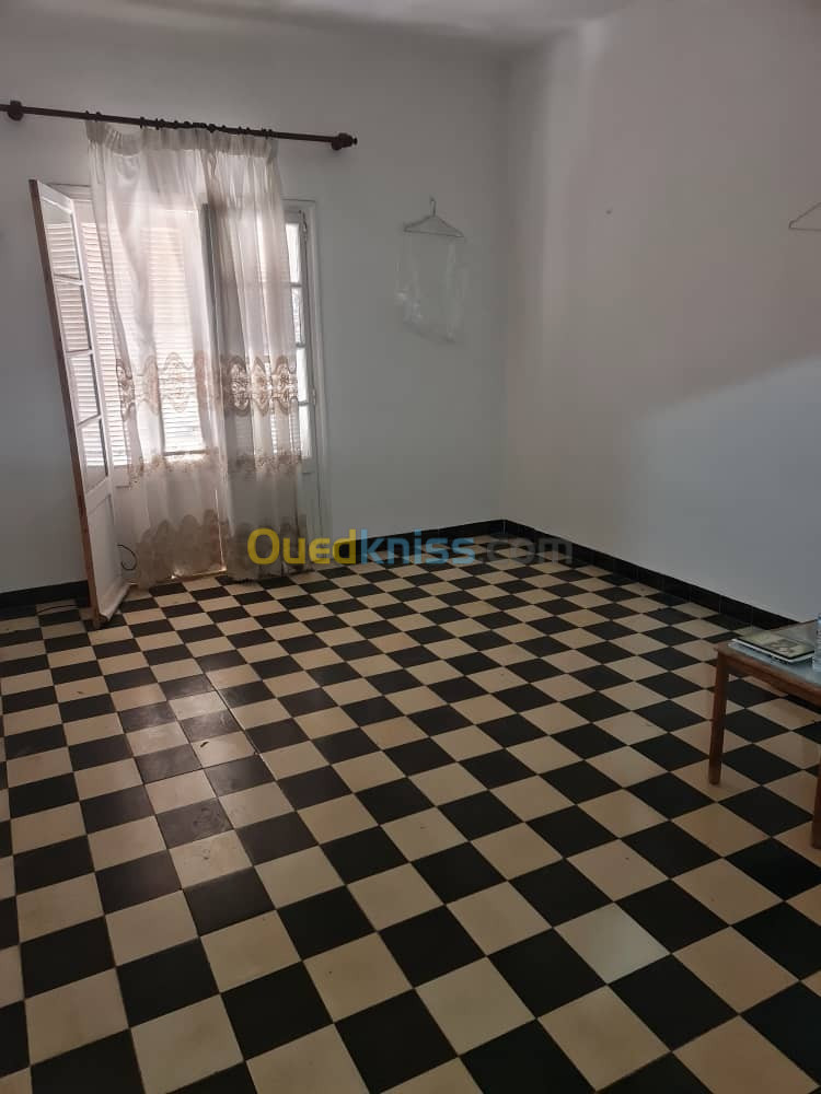 Vente Appartement F2 Alger Hydra