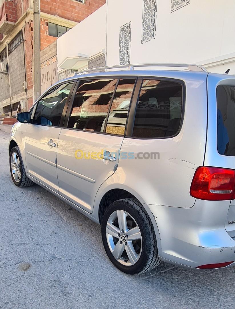 Volkswagen Touran 2012 Match