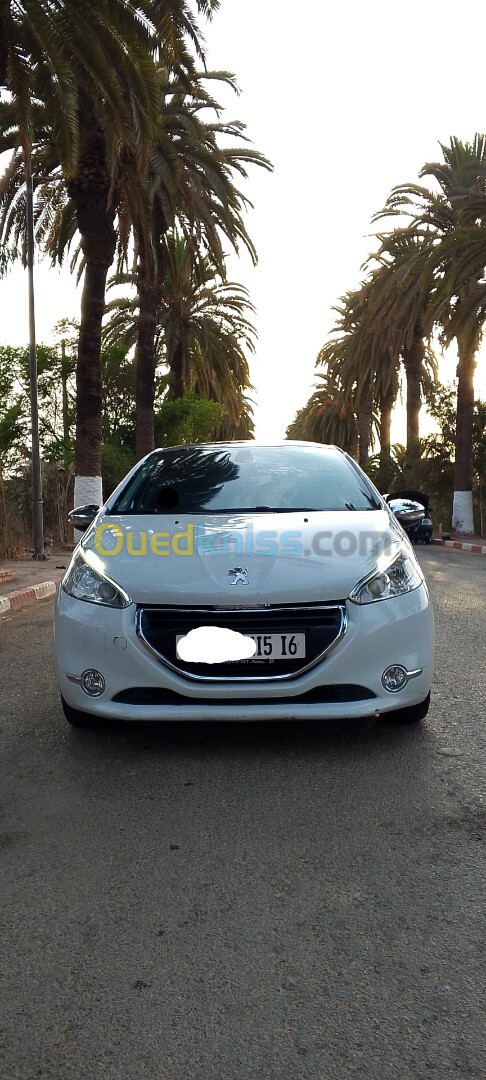 Peugeot 208 2015 Allure