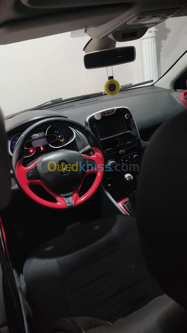 Renault Clio 4 2013 Exception