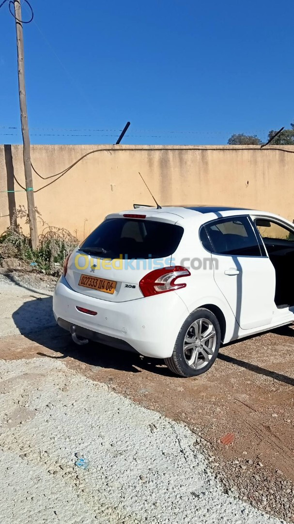 Peugeot 208 2014 Allure