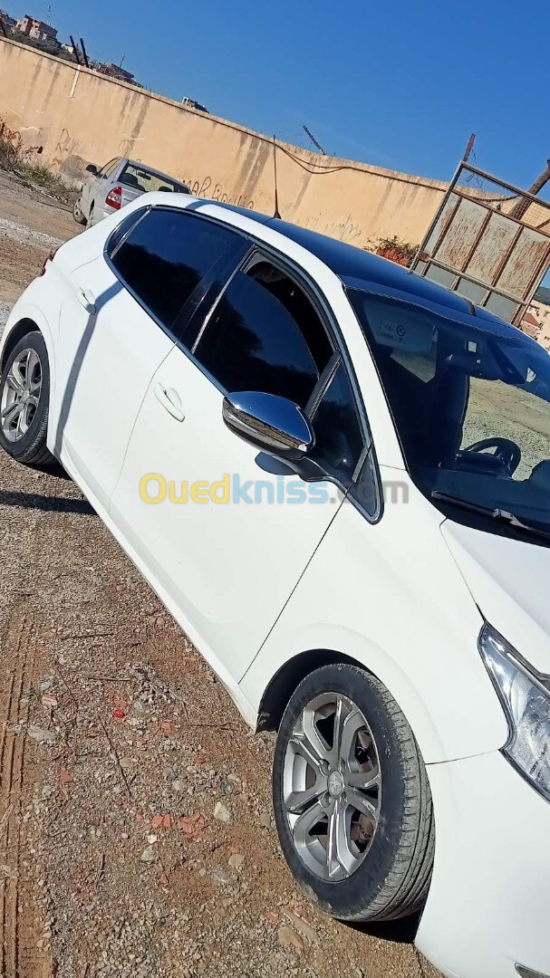 Peugeot 208 2014 Allure