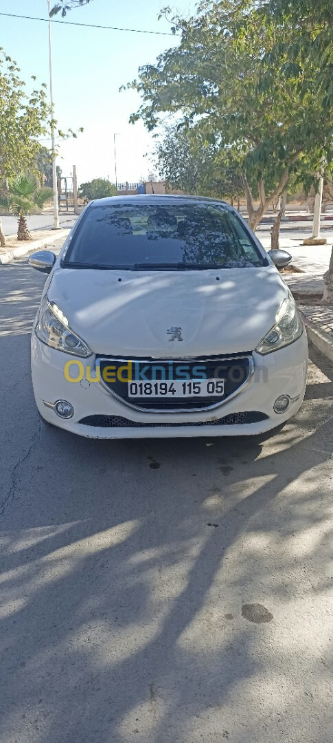 Peugeot 208 2015 Allure