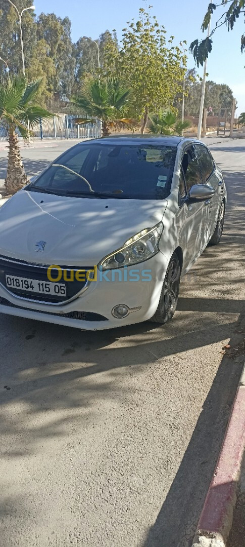 Peugeot 208 2015 Allure