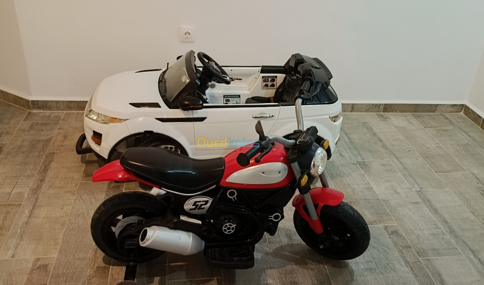 Voiture et moto  électrique 