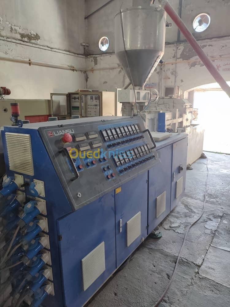 machine extrudeuse