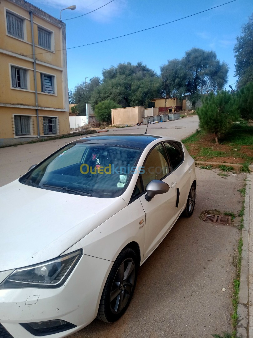 Seat Ibiza 2015 Fully +Toit ouvrant