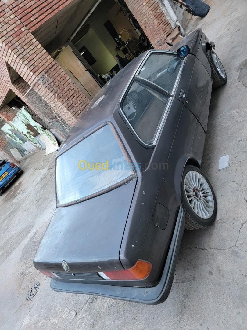 BMW Série 3 1983 