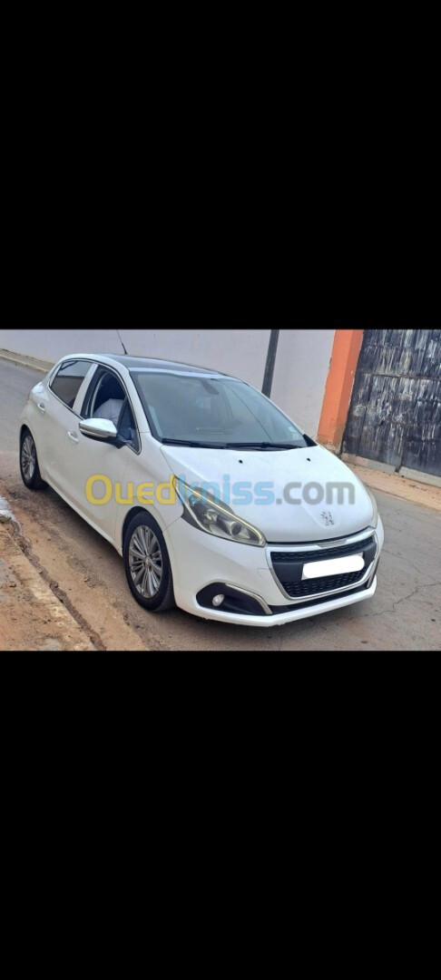 Peugeot 208 2015 Active Facelift