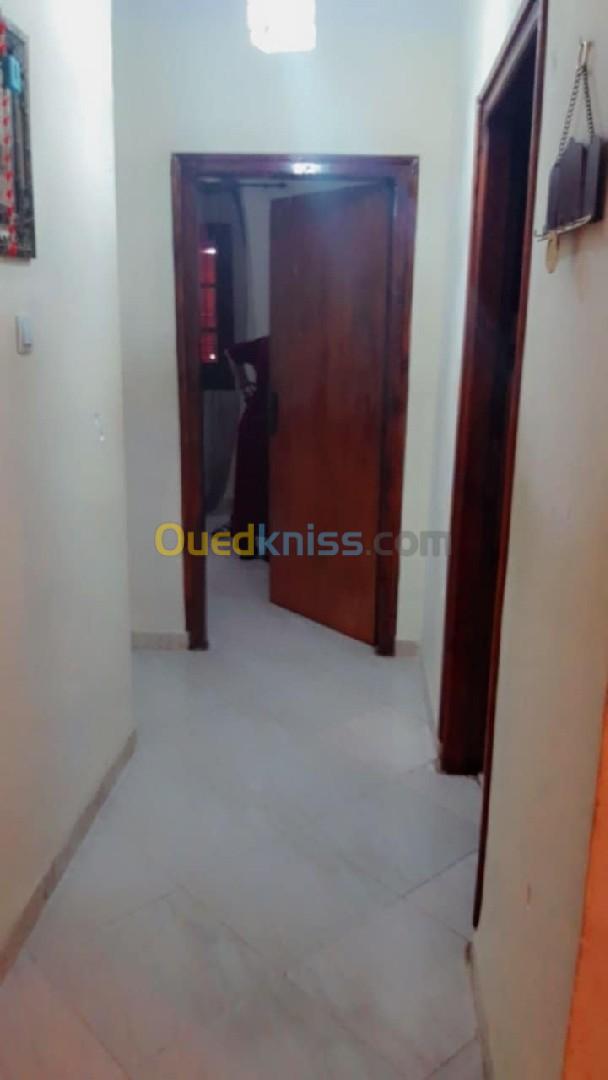 Location vacances Appartement F3 Mostaganem Mostaganem