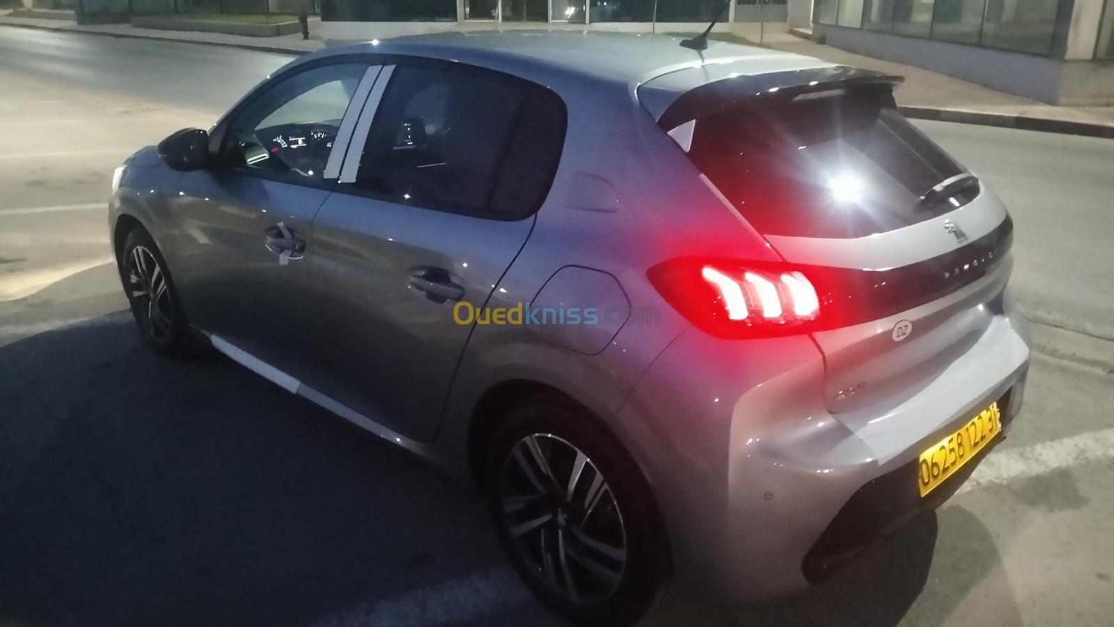 Peugeot 208 2022 Allure