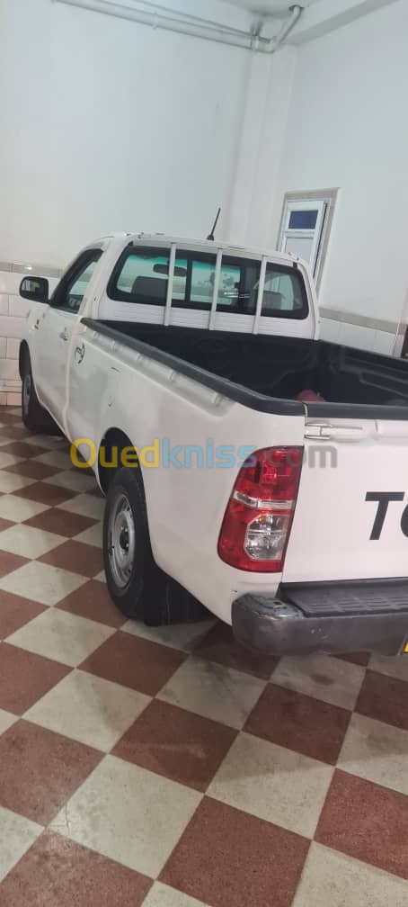 Toyota Hilux 2017 LEGEND DC 4x2