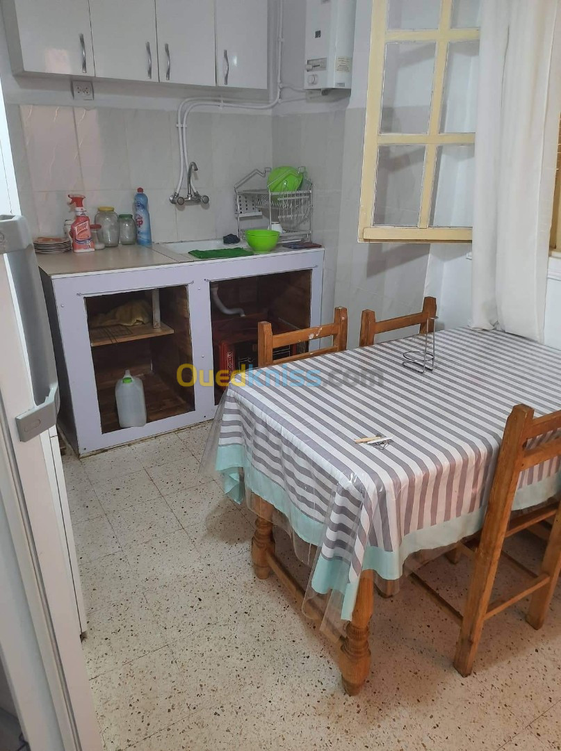 Location vacances Appartement F4 Tipaza Cherchell