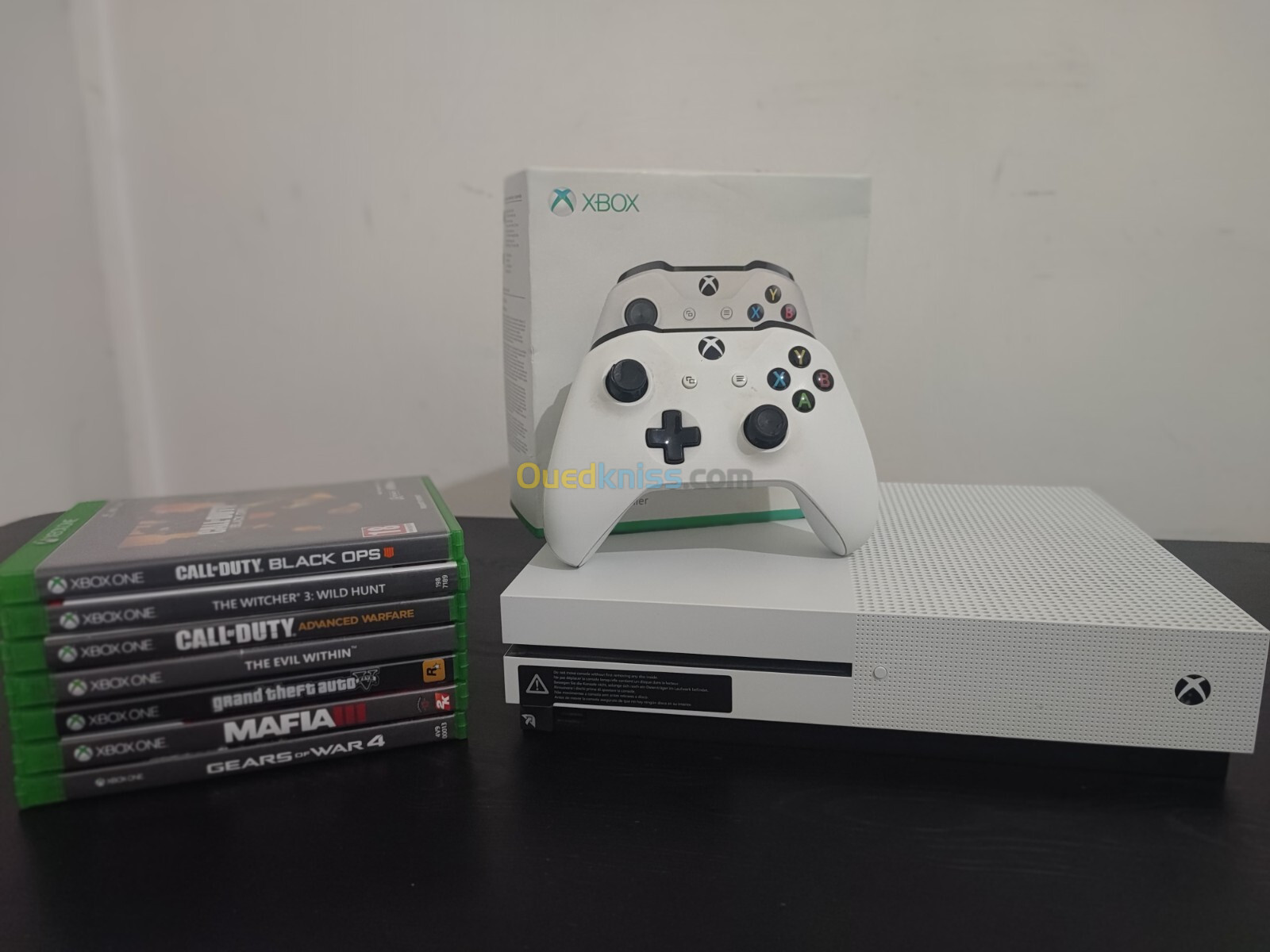 Xbox one S 500GO + 7 jeux