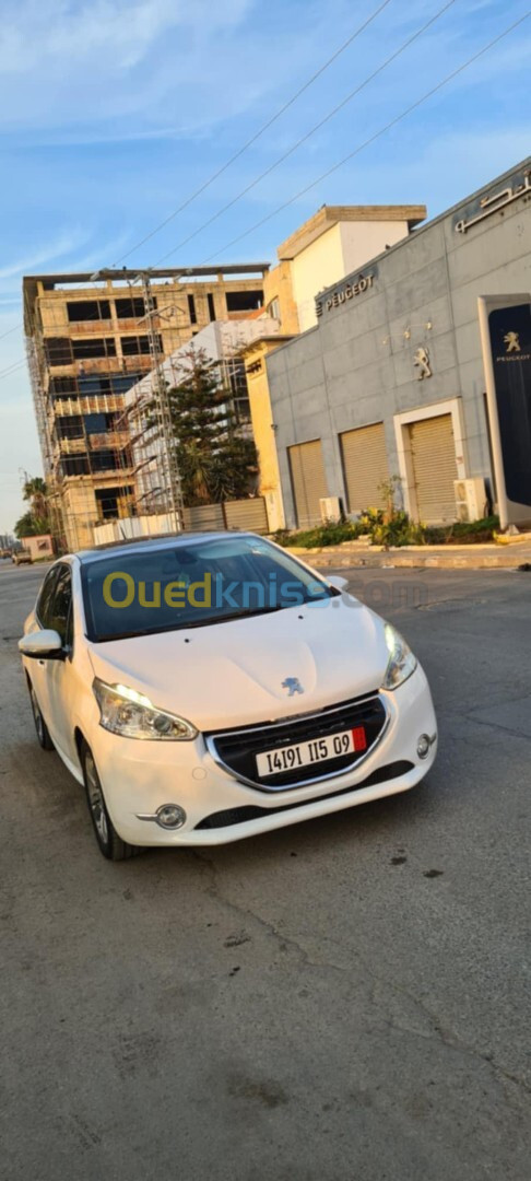 Peugeot 208 2015 Allure