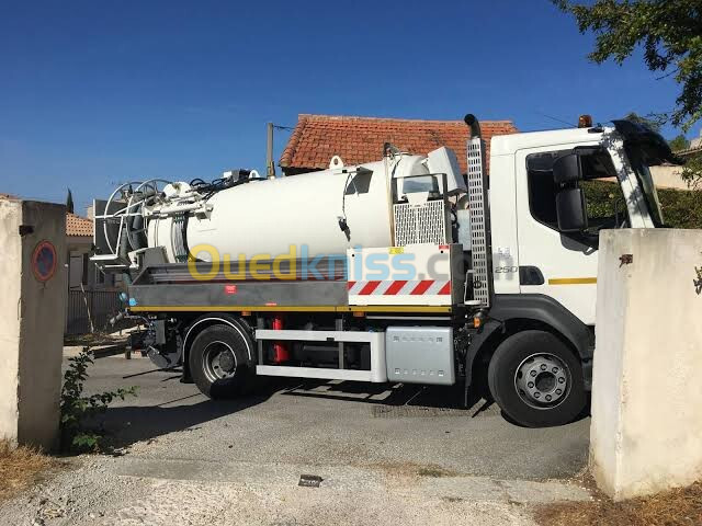 Camion vidange débouchage de canalisation 