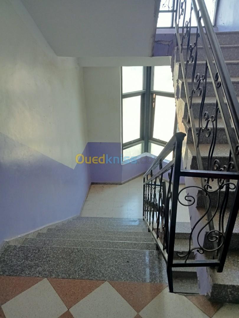 Vente Appartement F3 Relizane Oued rhiou