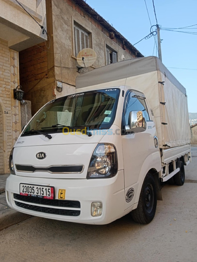 Kia K2700 2015