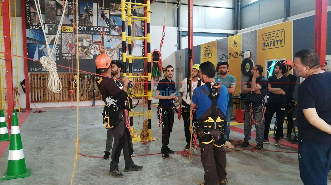 Formation Alpiniste - cordiste - travaux en hauteur sur corde - rope access