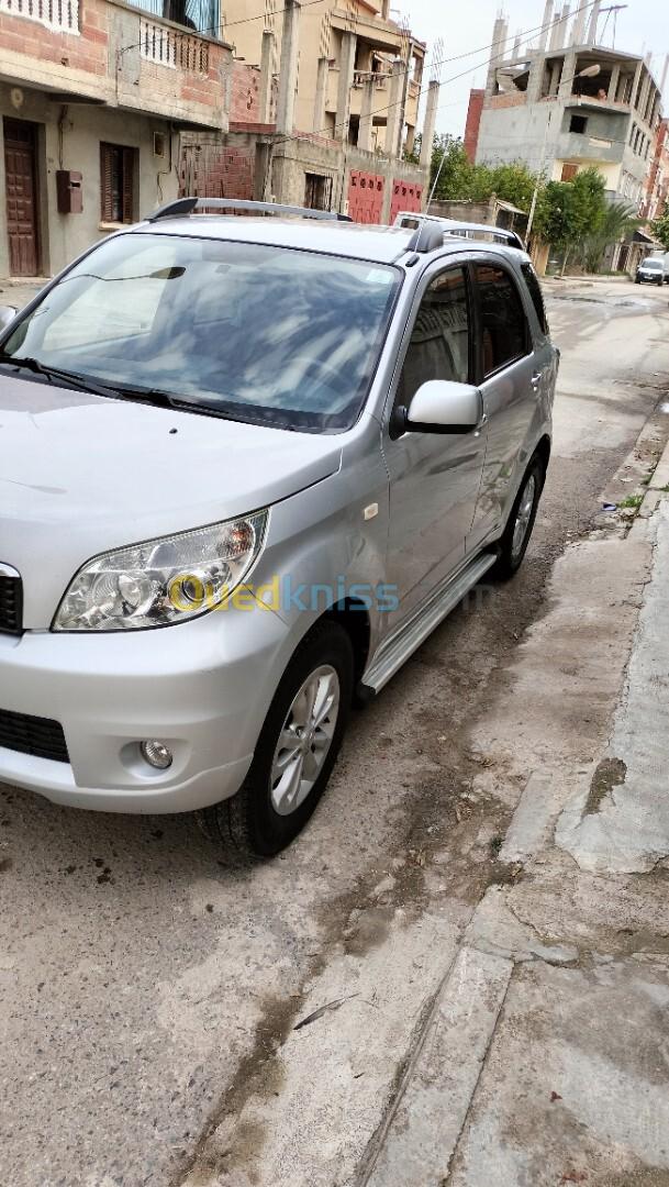 Daihatsu Terios 2011 4*4 - 7p