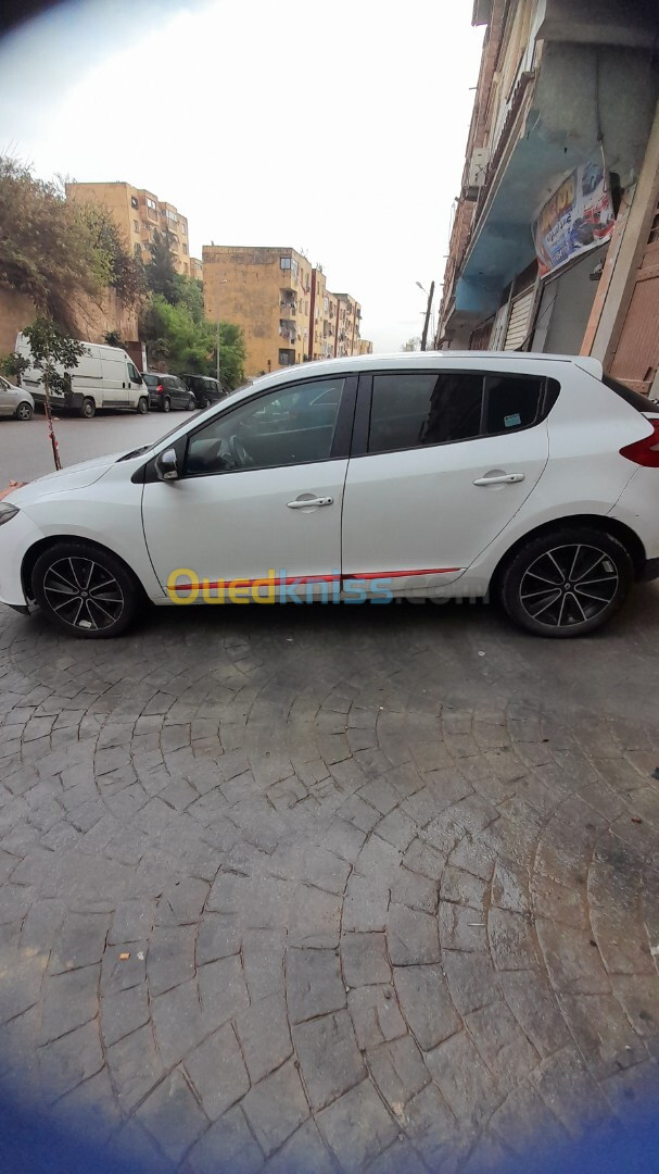 Renault Megane 3 2014 New Play