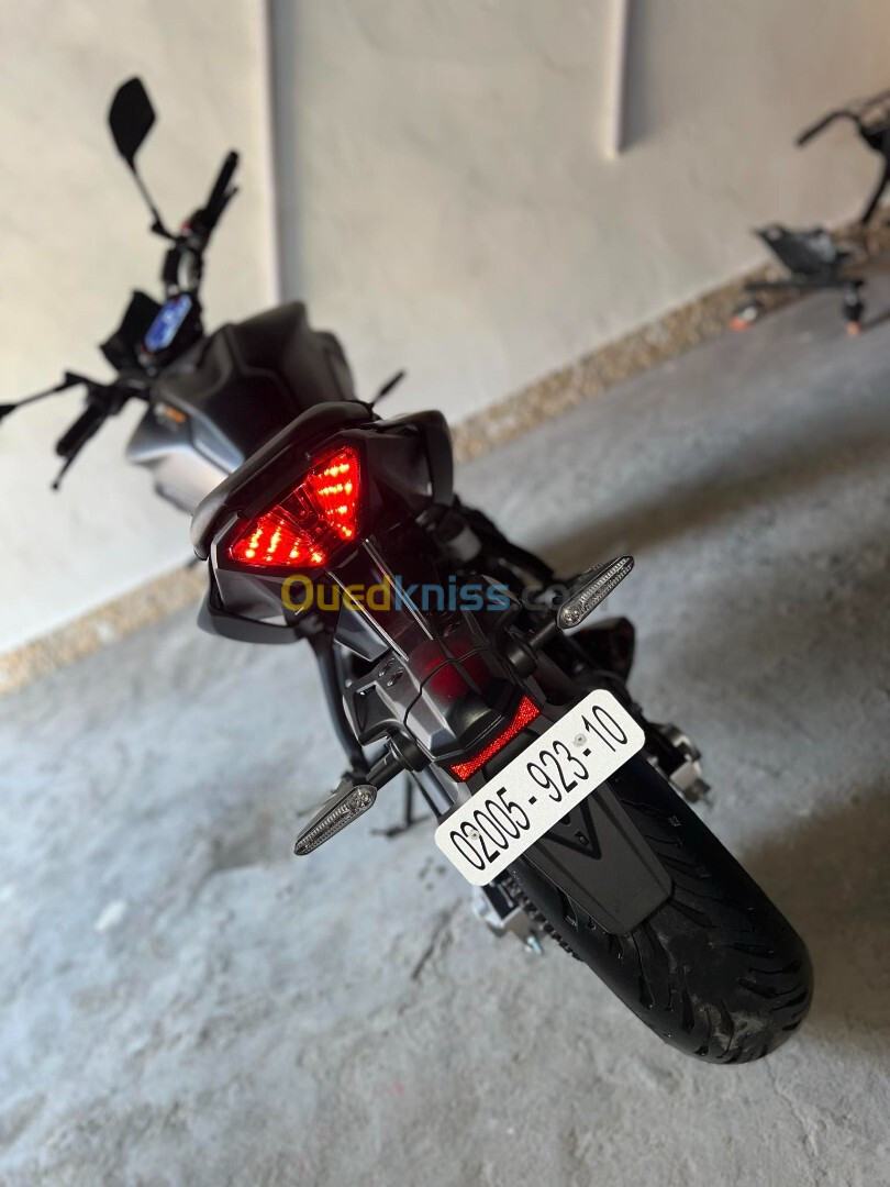 Yamaha MT07 2023