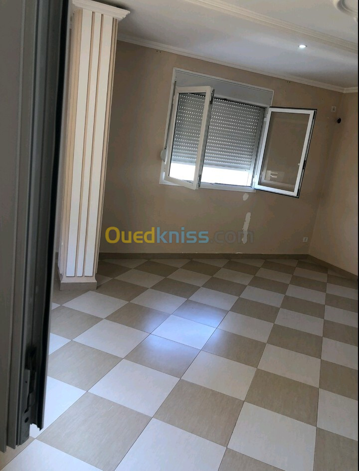 Location Appartement F4 Alger Baba hassen