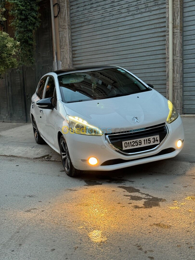 Peugeot 208 2015 Allure