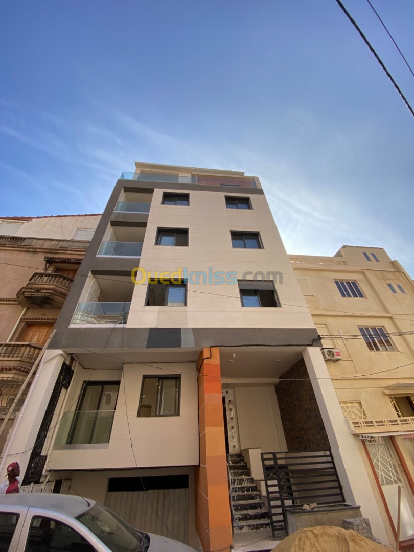 Sell Building Algiers Dely brahim