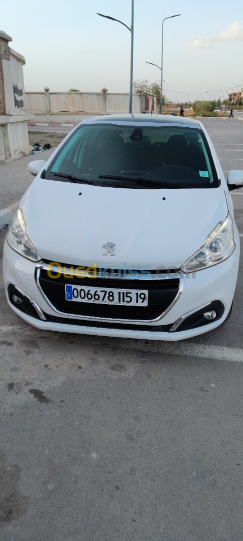 Peugeot 208 2015 Allure