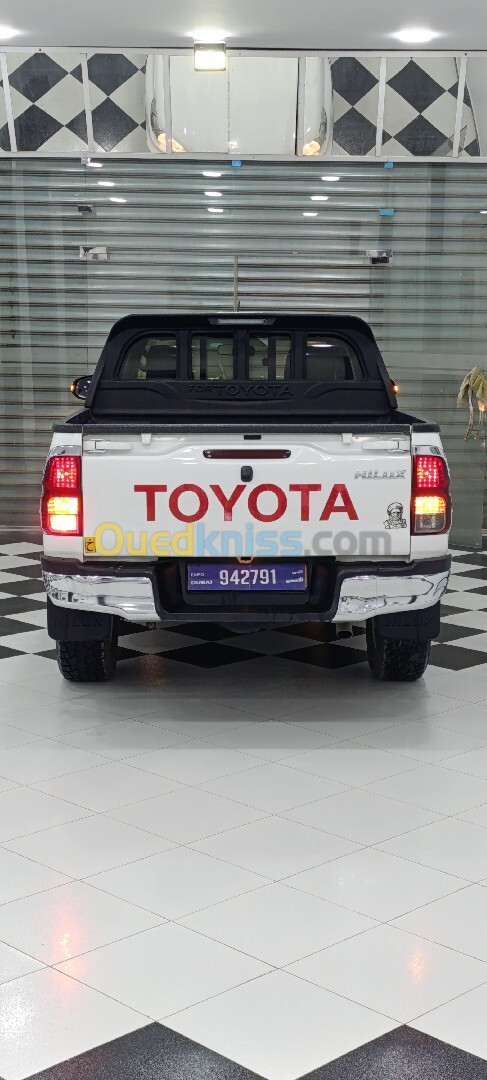 Toyota Hilux 2017 LEGEND DC 4x4