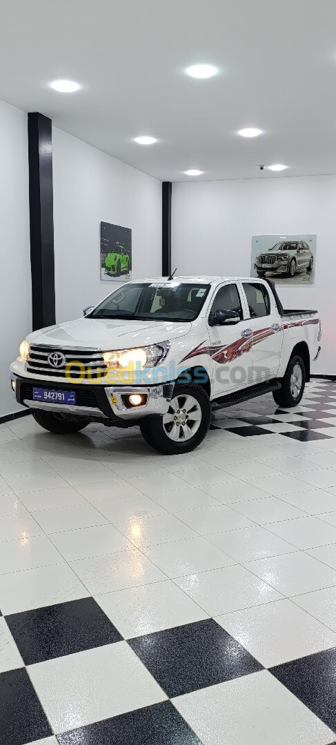 Toyota Hilux 2017 LEGEND DC 4x4