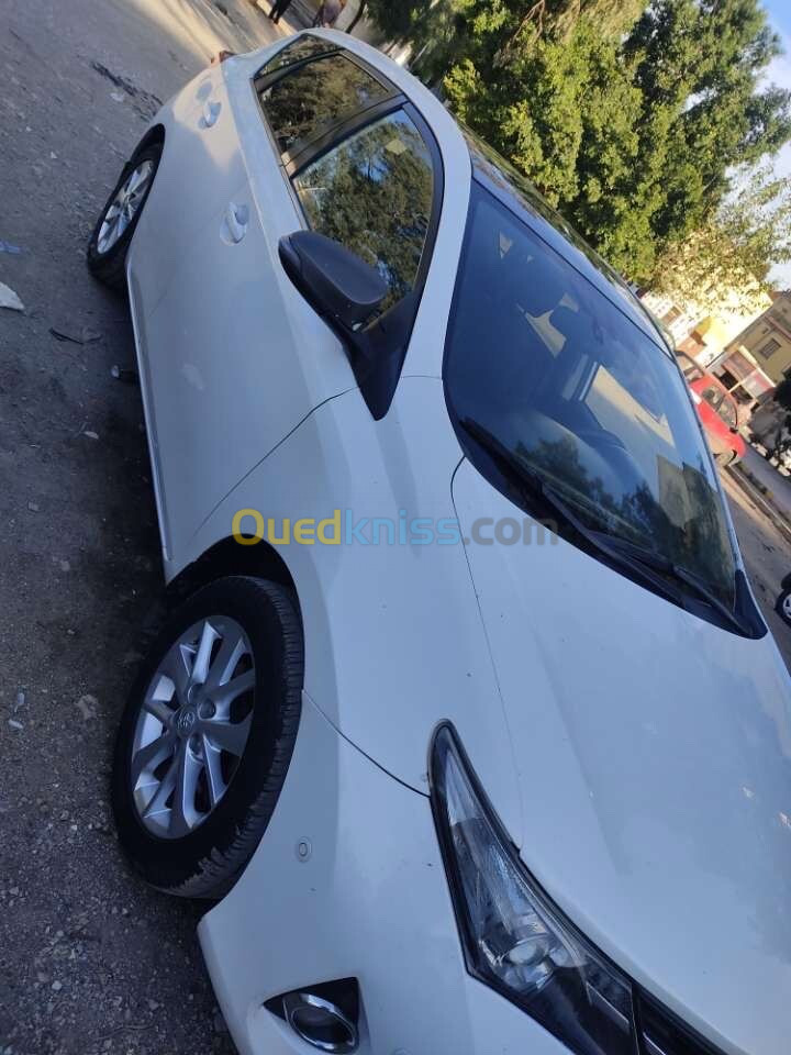 Toyota Auris 2015 Dynamique +