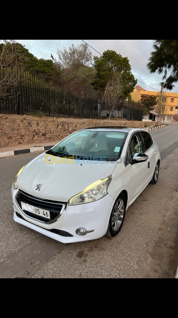 Peugeot 208 2015 Allure