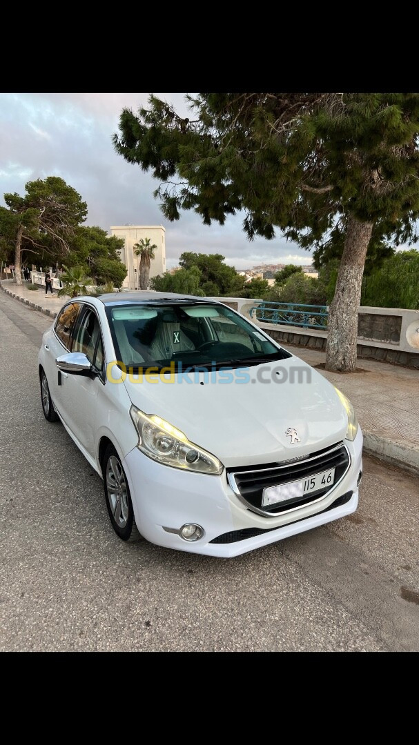 Peugeot 208 2015 Allure